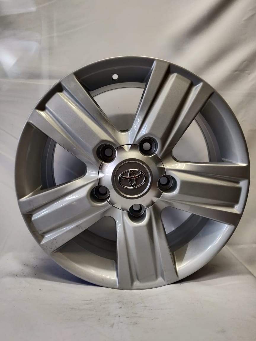 RS 42 8x18/5x150 D110.1 ET50 серебристый