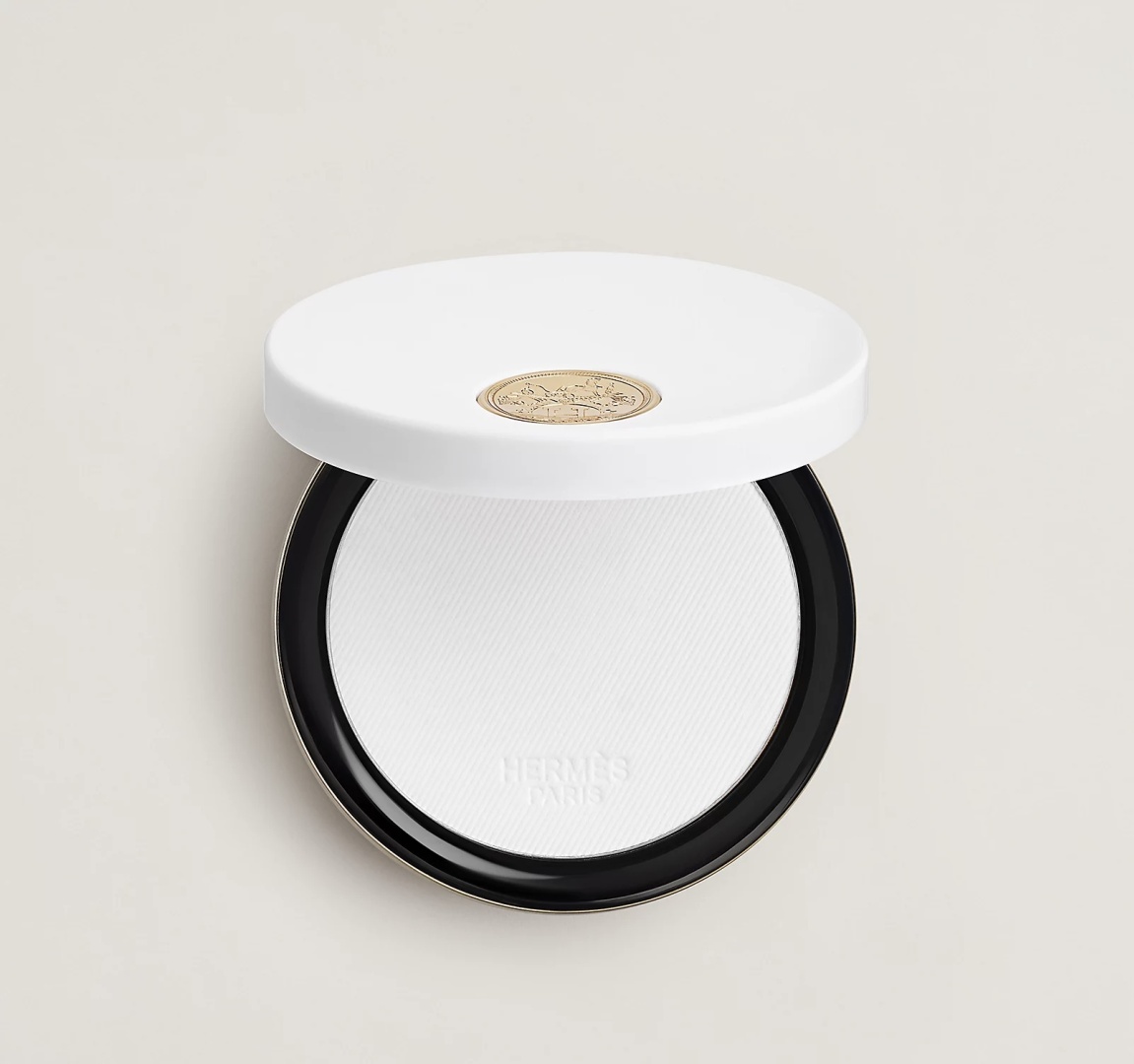 Hermes Plein Air Radiant Matte Powder сухая 01 Nuage полупрозрачный