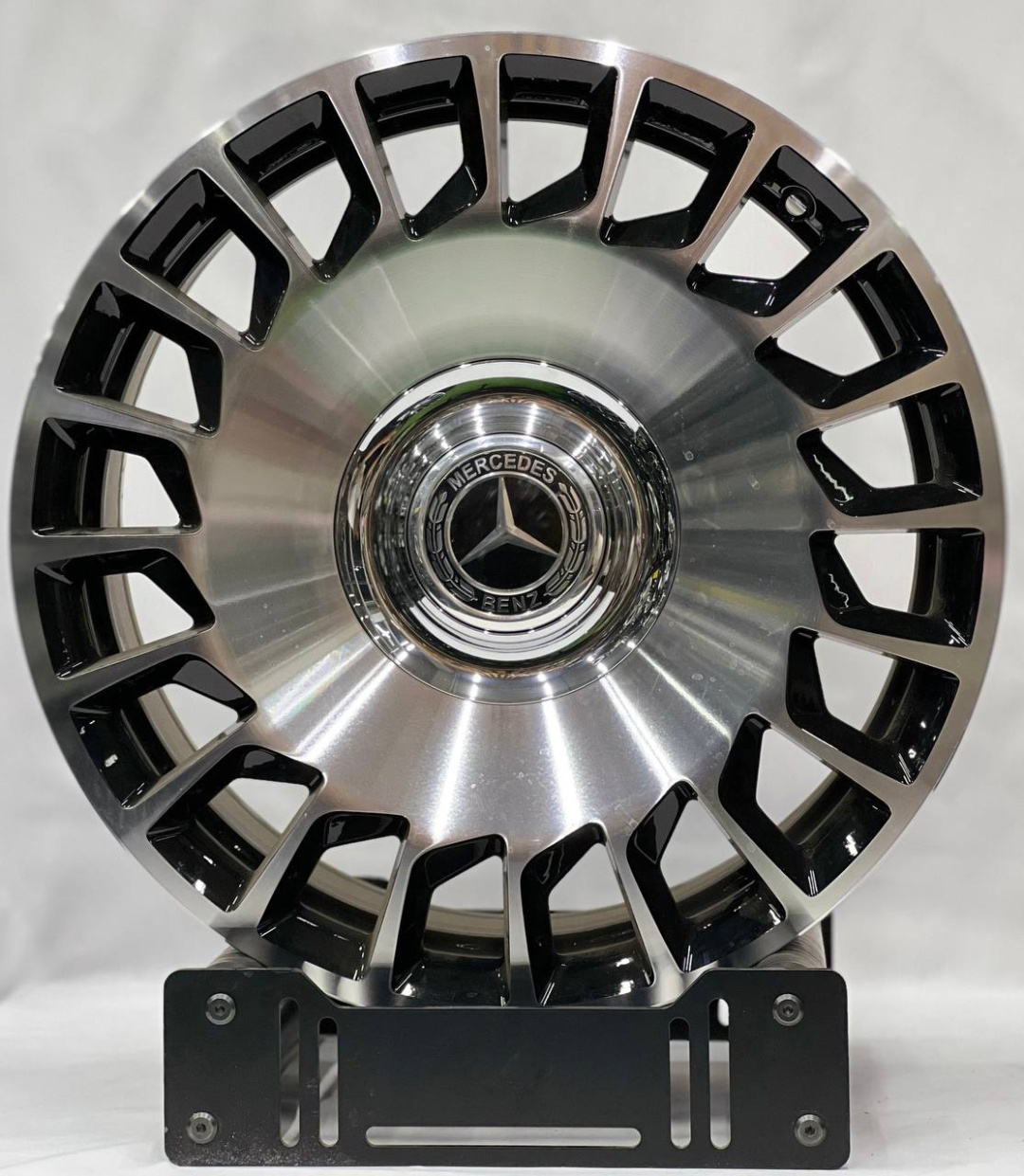 019 7.5x17/5x112 D66.6 ET35 4 диска черный, серебристый