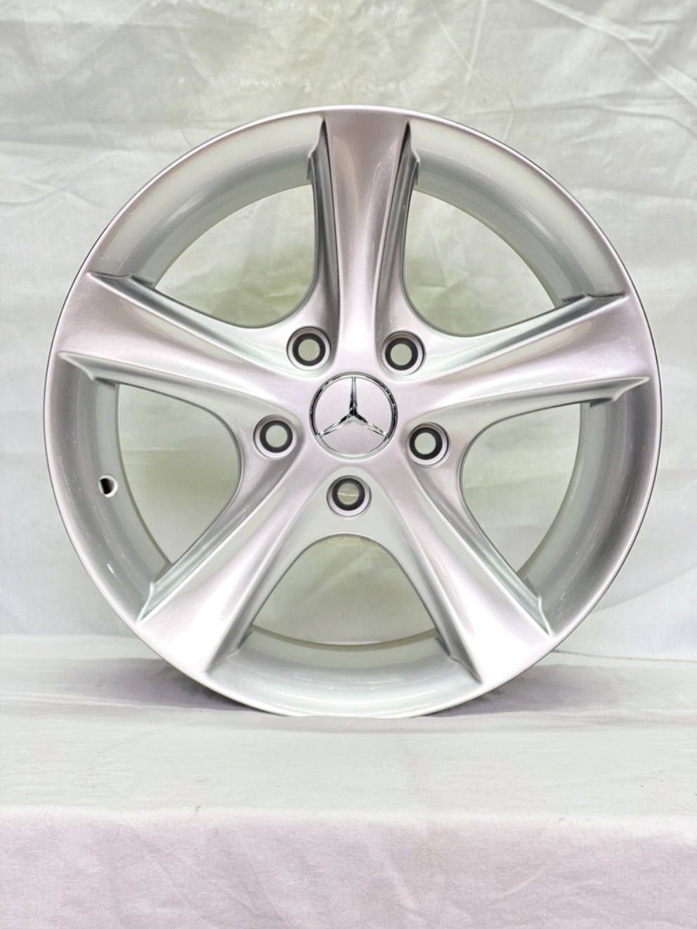 MR 0758 6.5x15/5x112 D66.6 ET35 серебристый