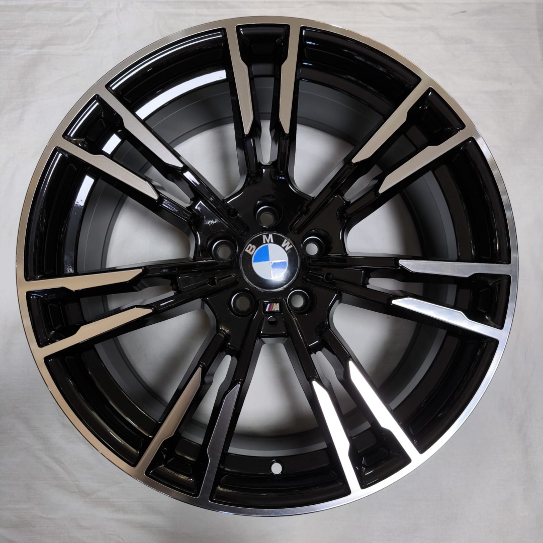Wheels 1356 8.5/9.5x19/5x112 D66.6 ET30.35 4 диска черный, серебристый