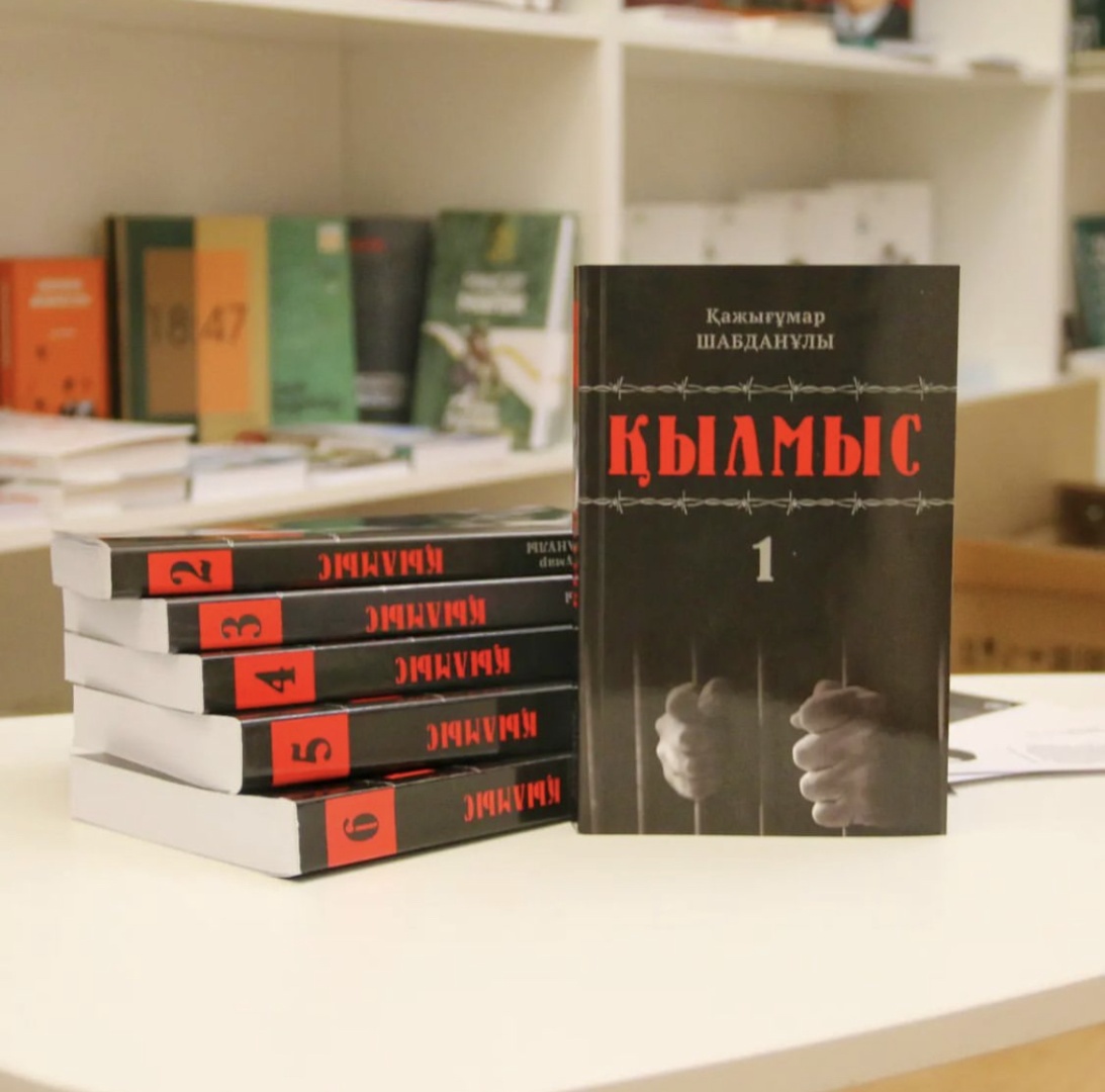 Шамадан тыс қызған Райли Рид пен Кендра Люст куннилингус пен қарқынды секспен ойнайды