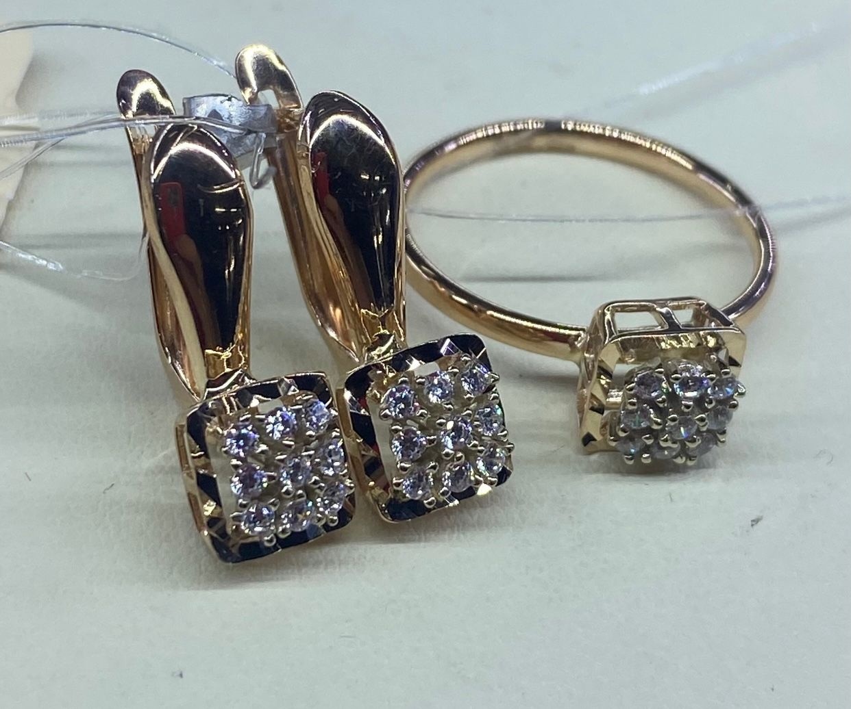 Diamond 773362 вес 3 г золото, фианит