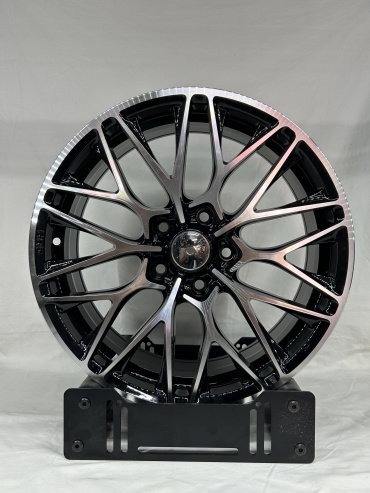 LKN Lkn088 7.5x17/5x114.3 D67.1 ET35 4 диска черный, серебристый
