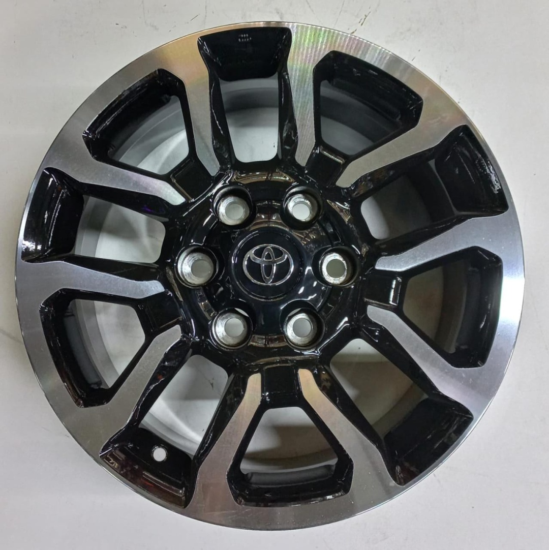 Toyota 962 7.5x17/6x139.7 D106.1 ET25 черный, серебристый