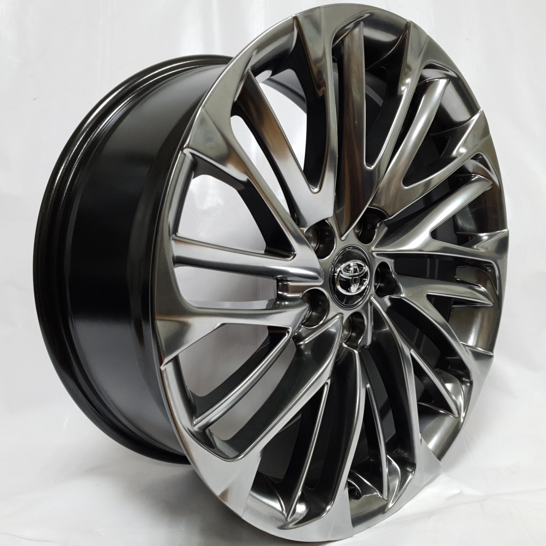Toyota 269 8x18/5x114.3 D60.1 ET40 серебристый