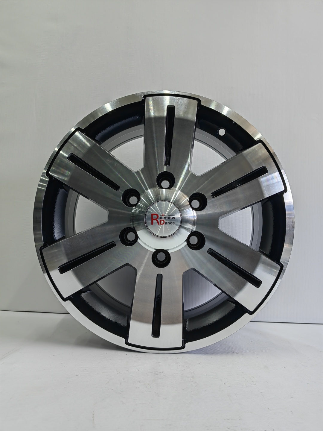 RNO 562 7x16/6x130 D84.1 ET55 черный, серебристый
