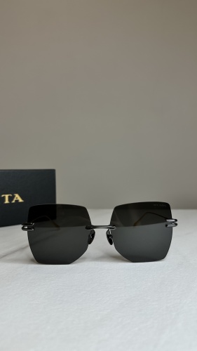 DITA квадратные поляризованные
