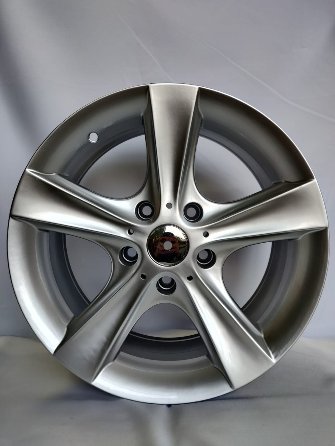 RS 747 6.5x15/5x112 D66.6 ET35 серебристый