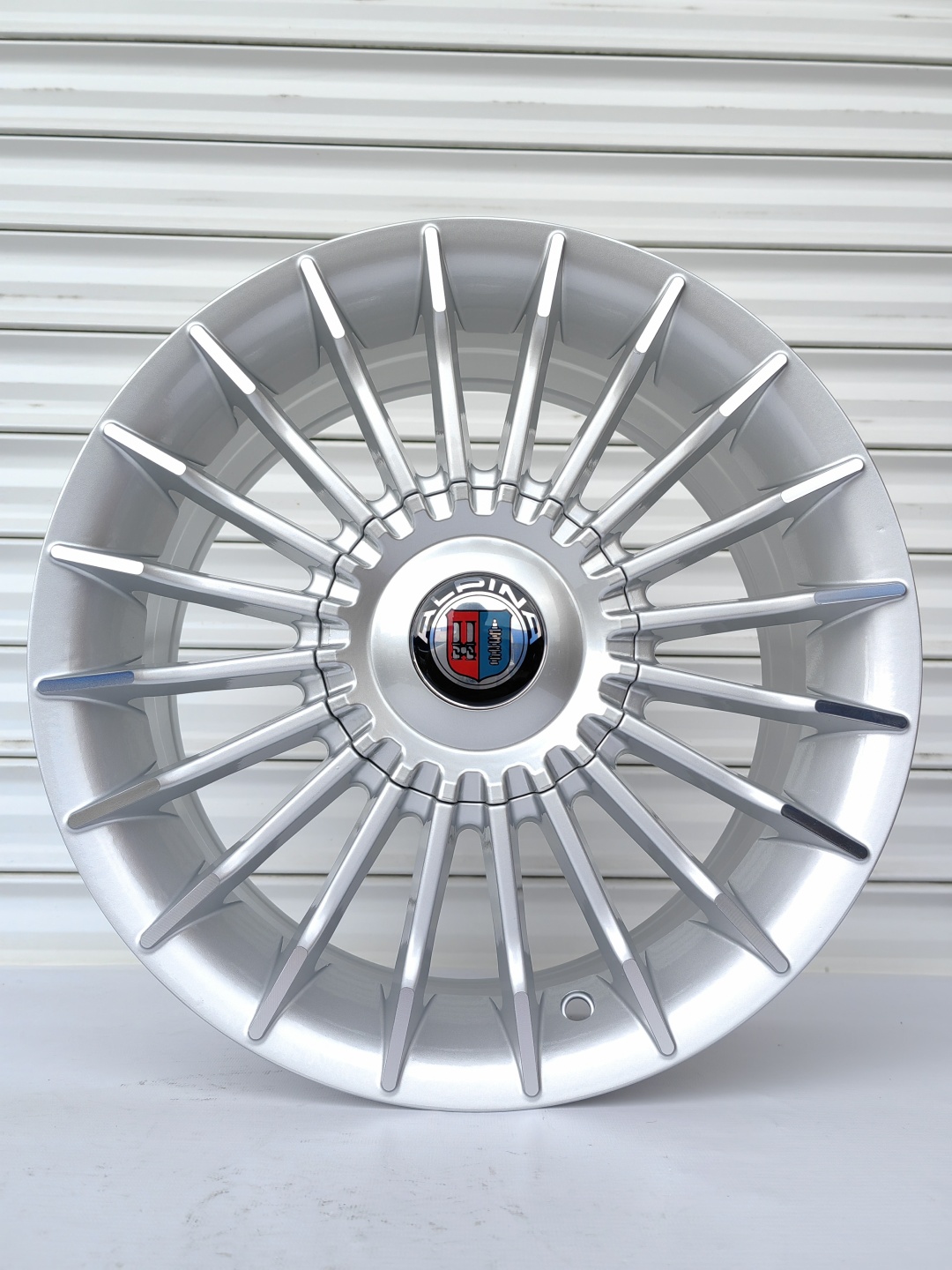 RNO 1016 6.5x15/4x100 D67.1 ET32 серебристый