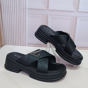Шлепанцы Fashion черный