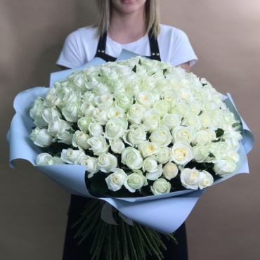 Bestflowers моно-букет в оформлении роза 151 шт 50 см