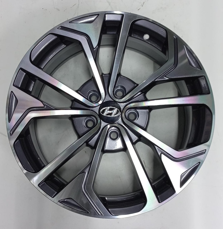 Kipardo 79896 7.5x18/5x114.3 D67.1 ET50 серый, серебристый