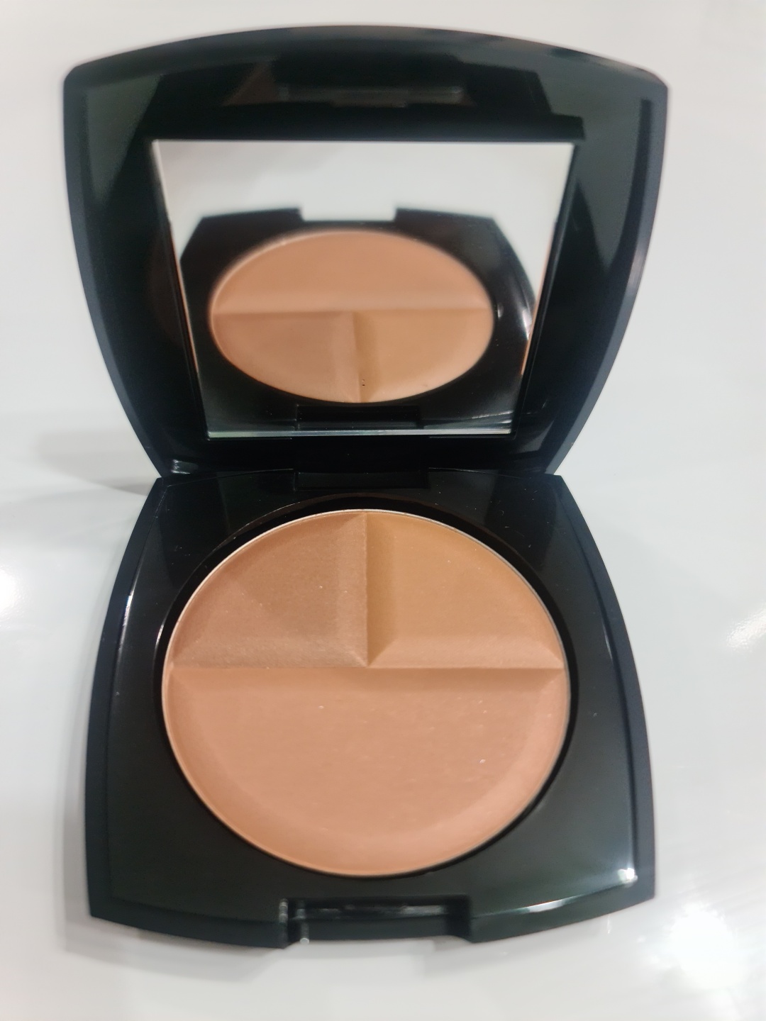 Karaja Gold & Bronze Powder пудра-бронзер 25
