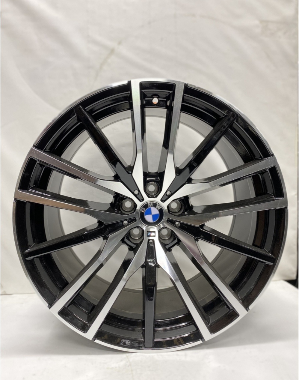 TT RNO 1475 9.5/10.5x22/5x112 D66.6 ET37.4 4 диска черный, серебристый