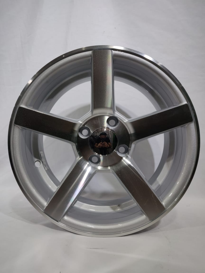 RS 420 7x15/4x100 D67.1 ET30 серебристый
