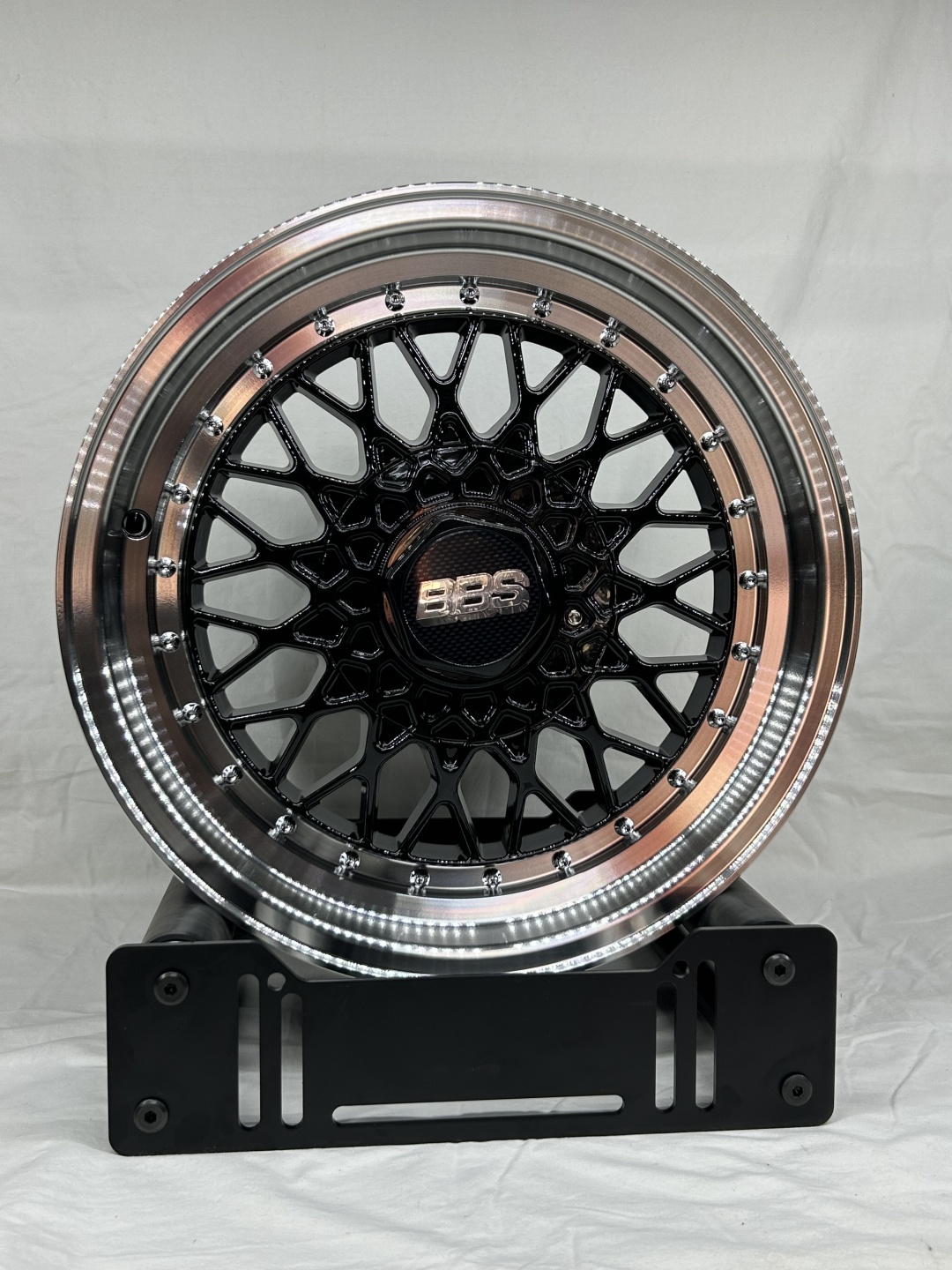 LKN Lkn1656 7x15/4x100 D67.1 ET25 4 диска черный, серебристый