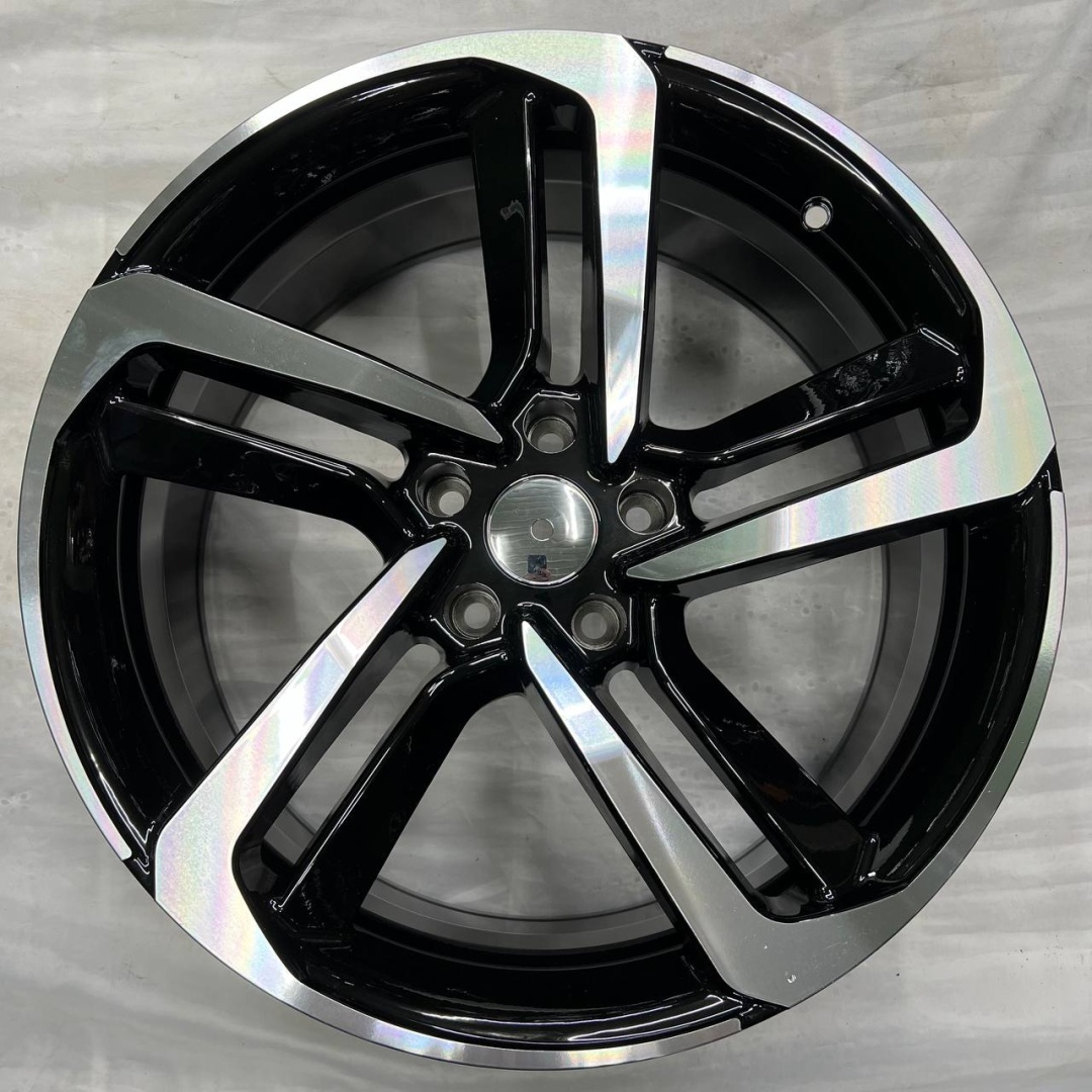 DIVAD H893D 8.5x19/5x114.3 D73.1 ET35 4 диска черный, серебристый