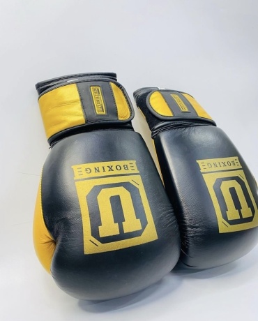 Боксерские перчатки Ultimatum Boxing 16 oz черный