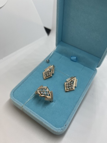 Diamond 199838488 вес 7.58 г золото, фианит