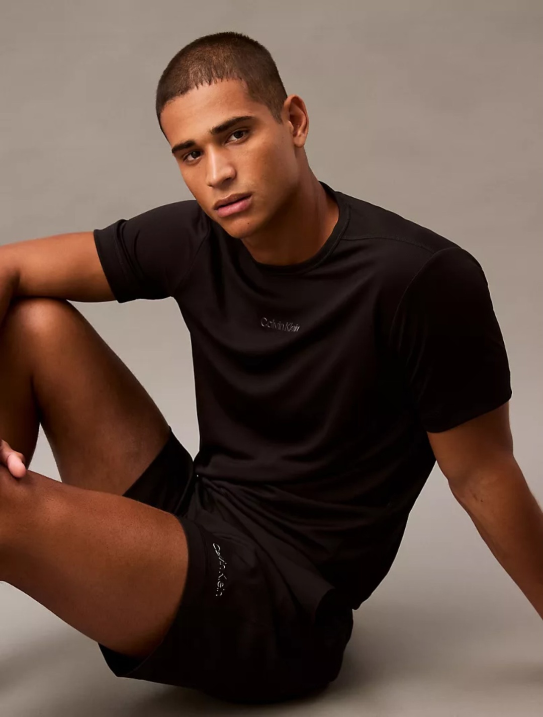 Футболка Calvin Klein черный