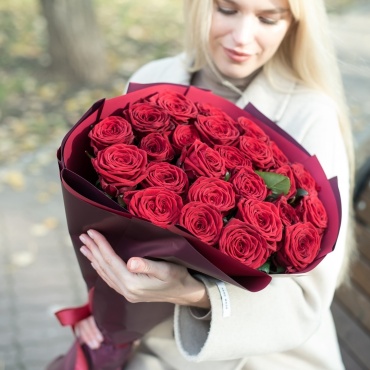Talan flowers моно-букет с открыткой роза 25 шт 60 см