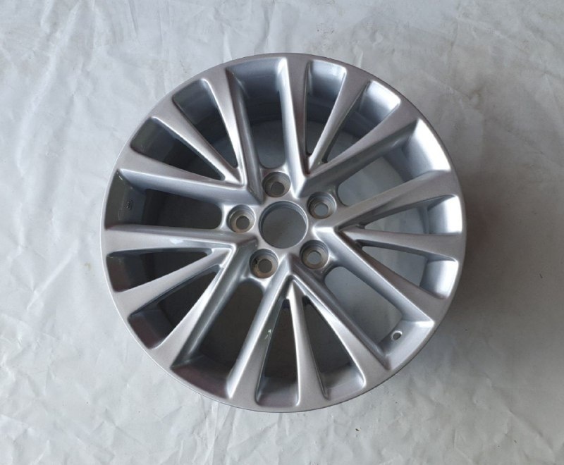 LVZ 524 7x17/5x114.3 D60.1 ET45 4 диска серебристый, белый
