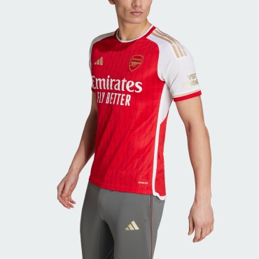 Футболка adidas красный
