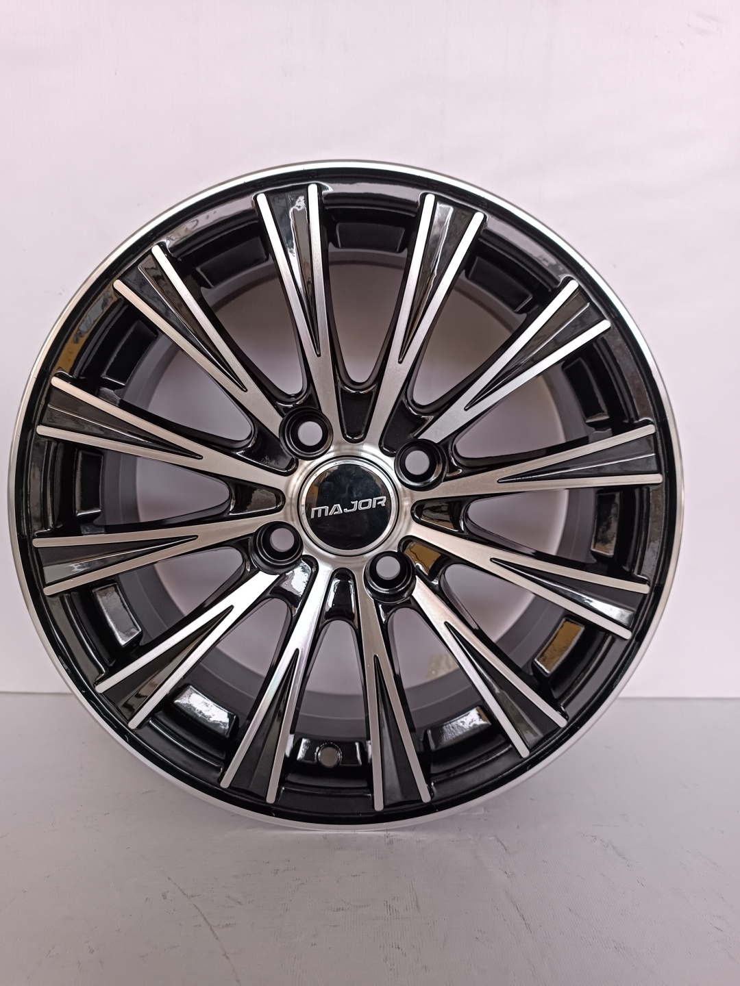 RNO 1064 6x14/4x100 D67.1 ET35 серебристый, черный