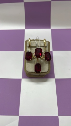 SAR-JEWELRY Ц-4-058-2-100_19 вес 3.1 г золото, бриллиант, гранат