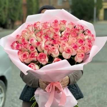 Bestflowers моно-букет в оформлении роза 51 шт 60 см