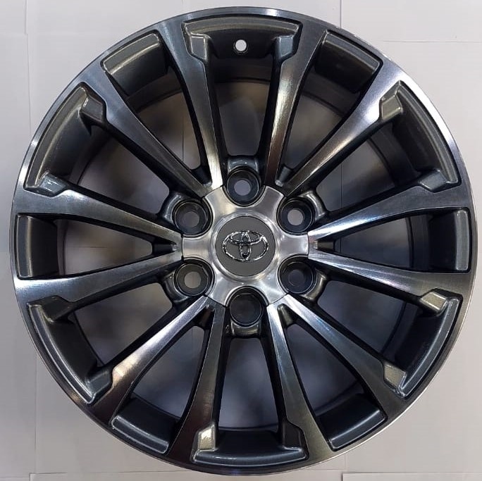BW E203 7.5x18/6x139.7 D106.2 ET25 черный, серебристый