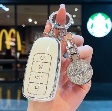 Чехол Chery Tiggo 8 Pro, Tiggo 8plus New 5 Plus, 7pro белый