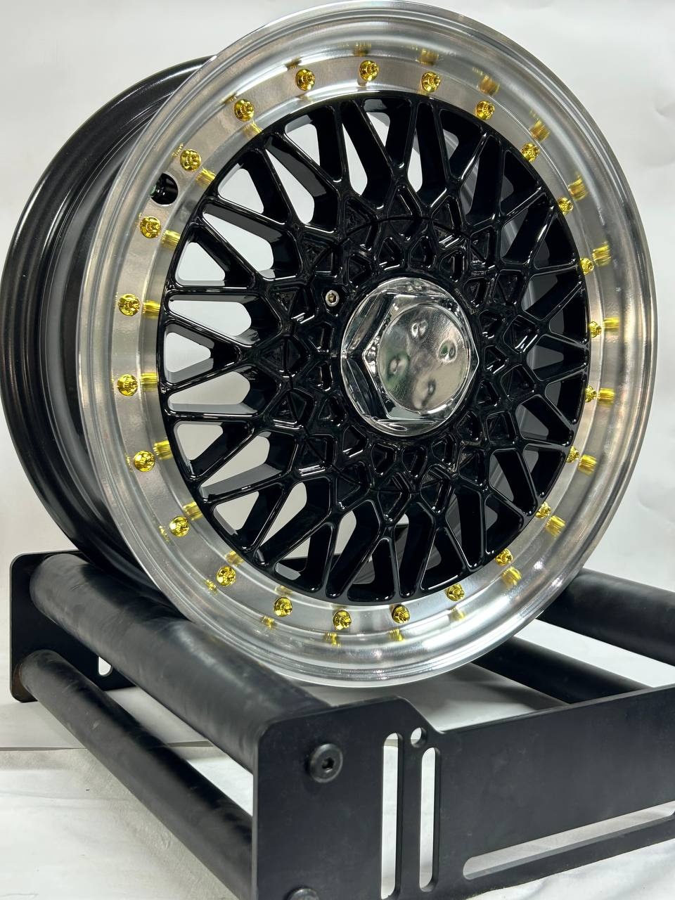BBS 144131 5.5x14/4x100 D73.1 ET30 4 диска черный, серебристый, золотистый