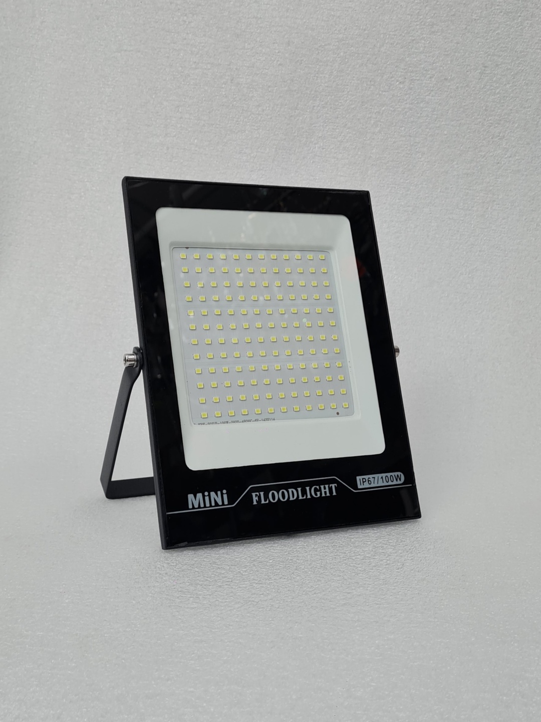 Прожектор на дуге крепления Floodlight 100 Вт, холодный белый