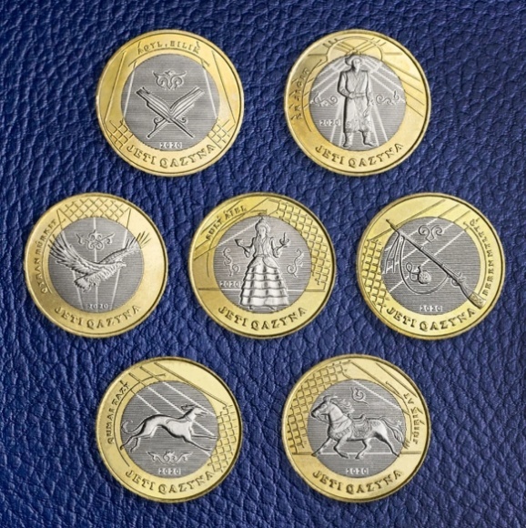 Алексис Техас пен Тори Блэк қара нәсілді адаммен ақша үшін ұйықтаған.