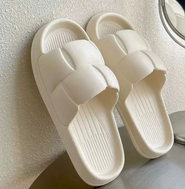 Шлепанцы Fashion белый