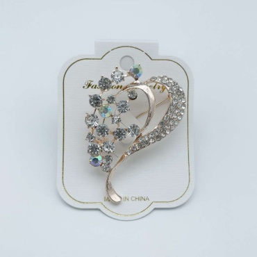 Брошь Fashion Jewellery бижутерный сплав, нержавеющая сталь, фианит, кристаллы
