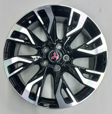 Mitsubishi 8041 7x18/5x114.3 D67.1 ET38 4 диска черный, серебристый
