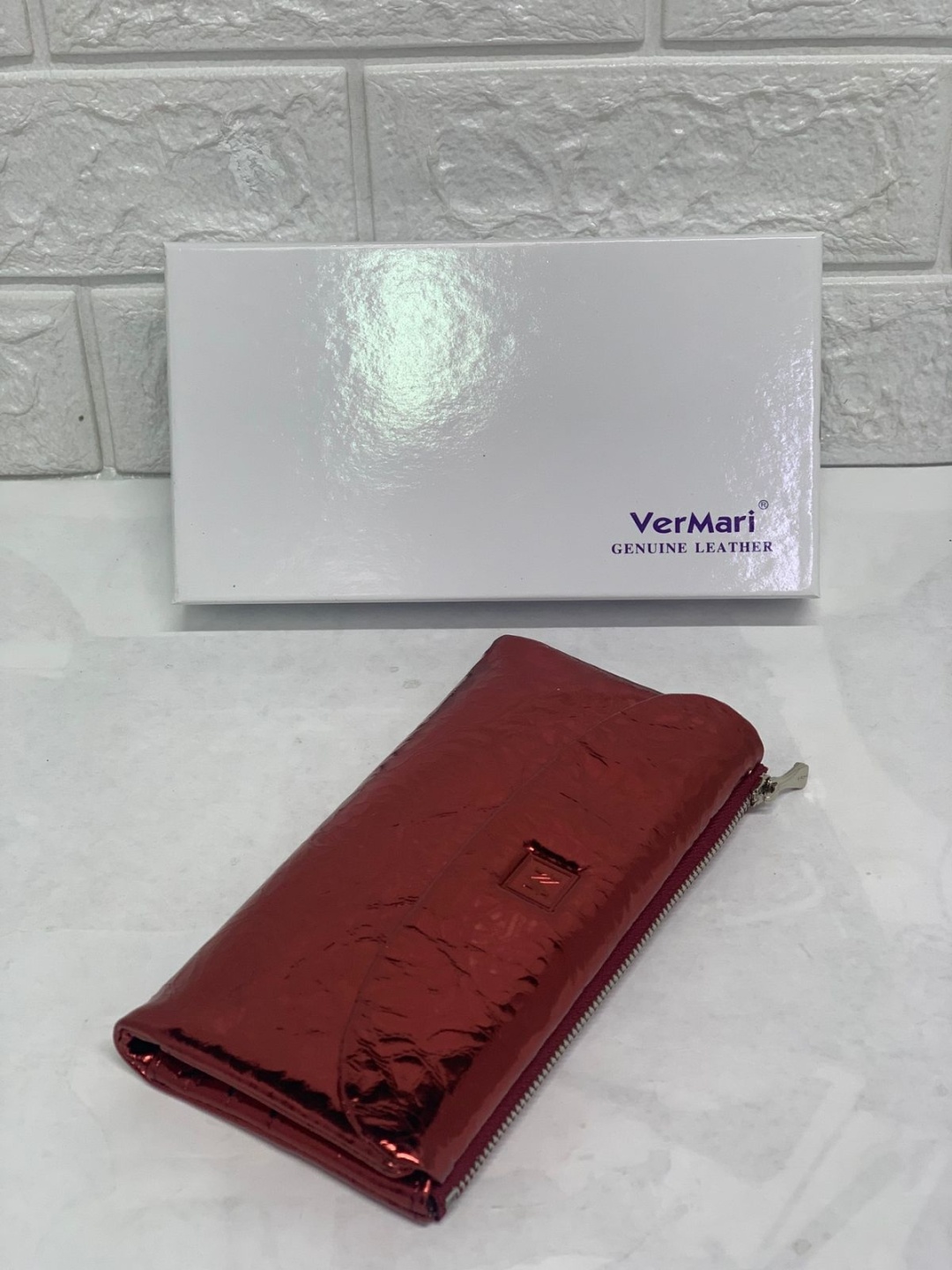 Кошелек VerMari натуральная кожа красный