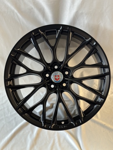 Replica 088 7.5x17/5x112 D66.6 ET35 4 диска черный