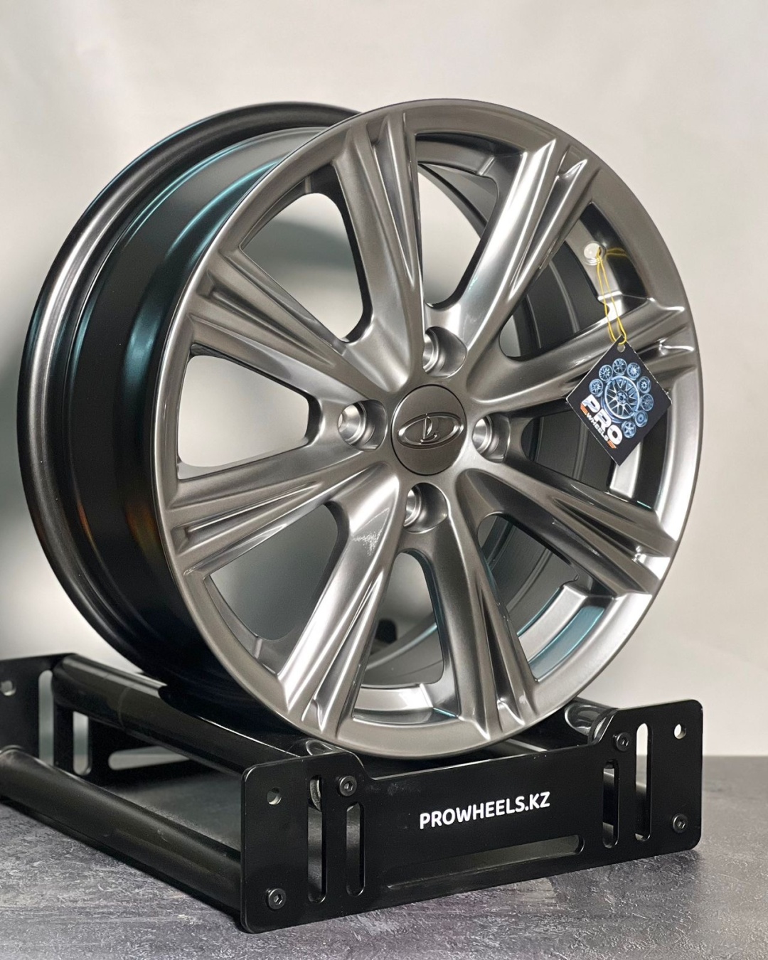 Pro Wheels ProWheels8001 6.5x16/4x98 D58.6 ET35 4 диска графит, серый