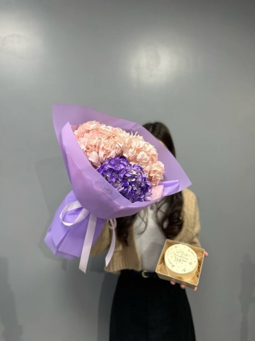 Talan flowers моно-букет с бенто-тортом гортензия 3 шт 50 см