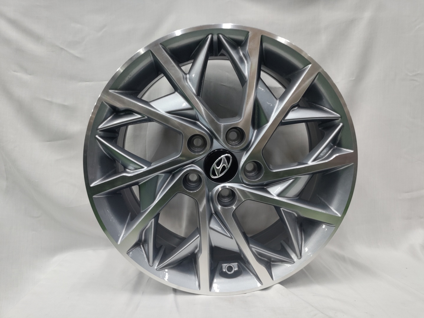 LKN Lkn517 7x17/5x114.3 D67.1 ET45 графит