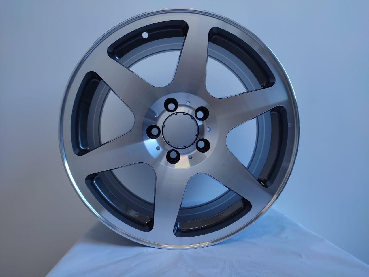 Replica bj010 8x17/5x112 D66.6 ET35 графит