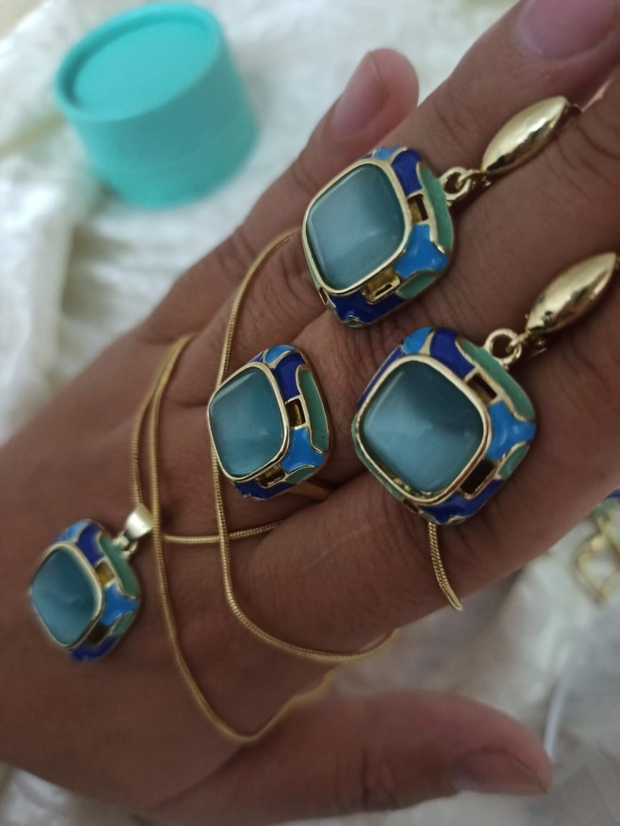Fallon Jewelry бижутерный сплав, лунный камень (адуляр)