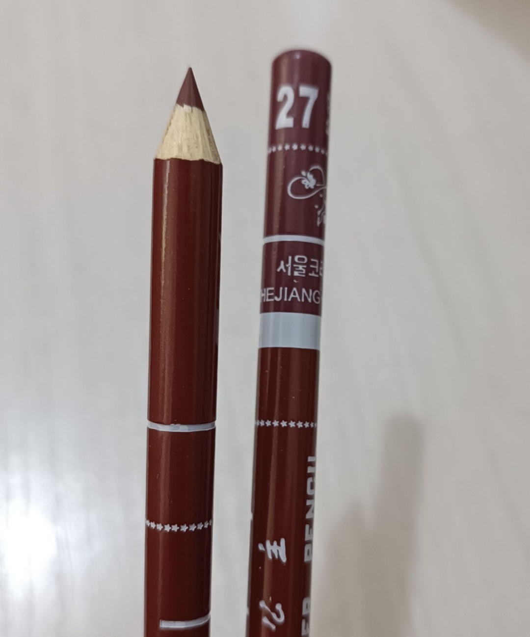 WOOD Anna Rose карандаш 27