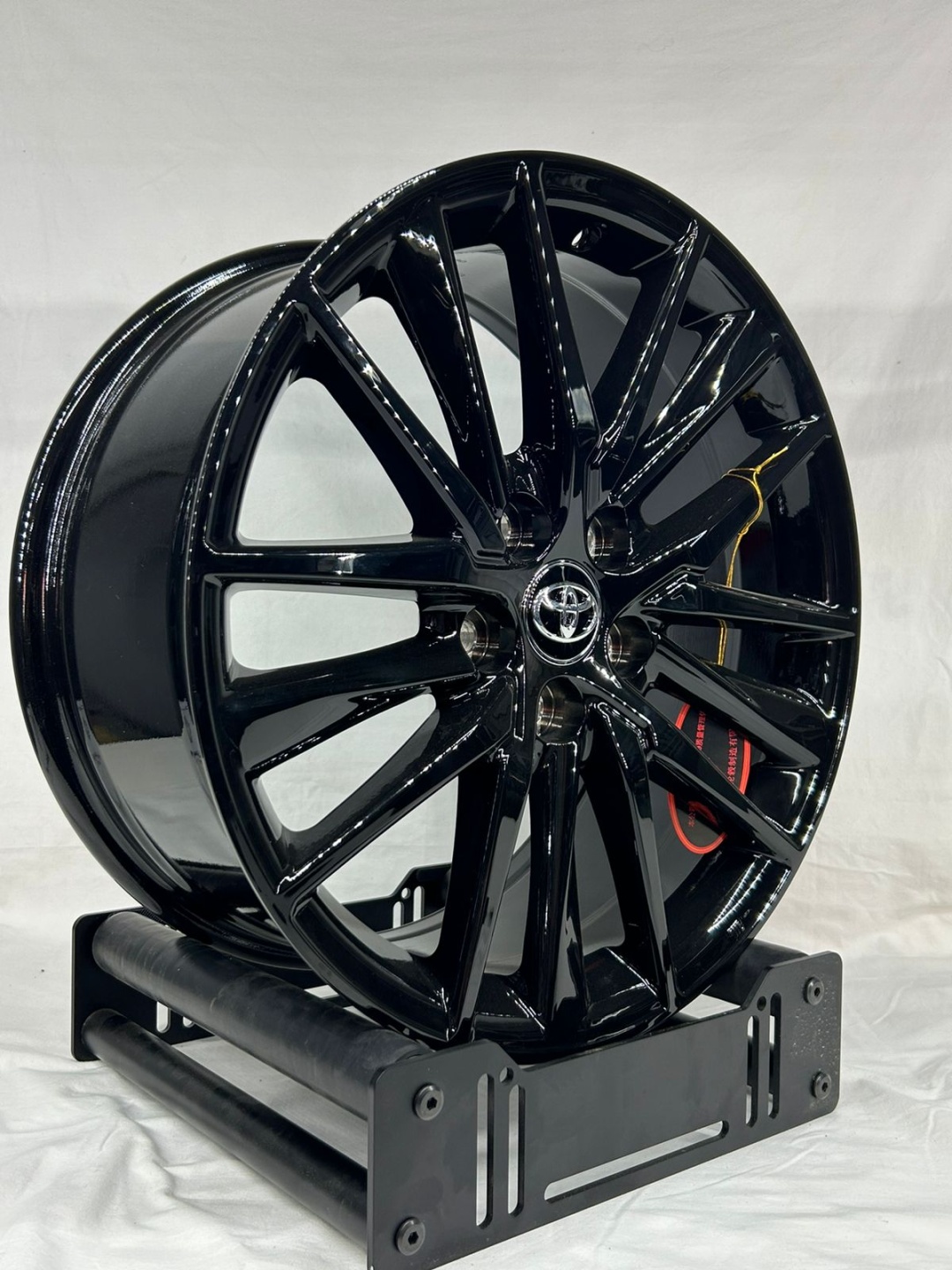 LKN 0211 8x18/5x114.3 D60.1 ET45 4 диска черный