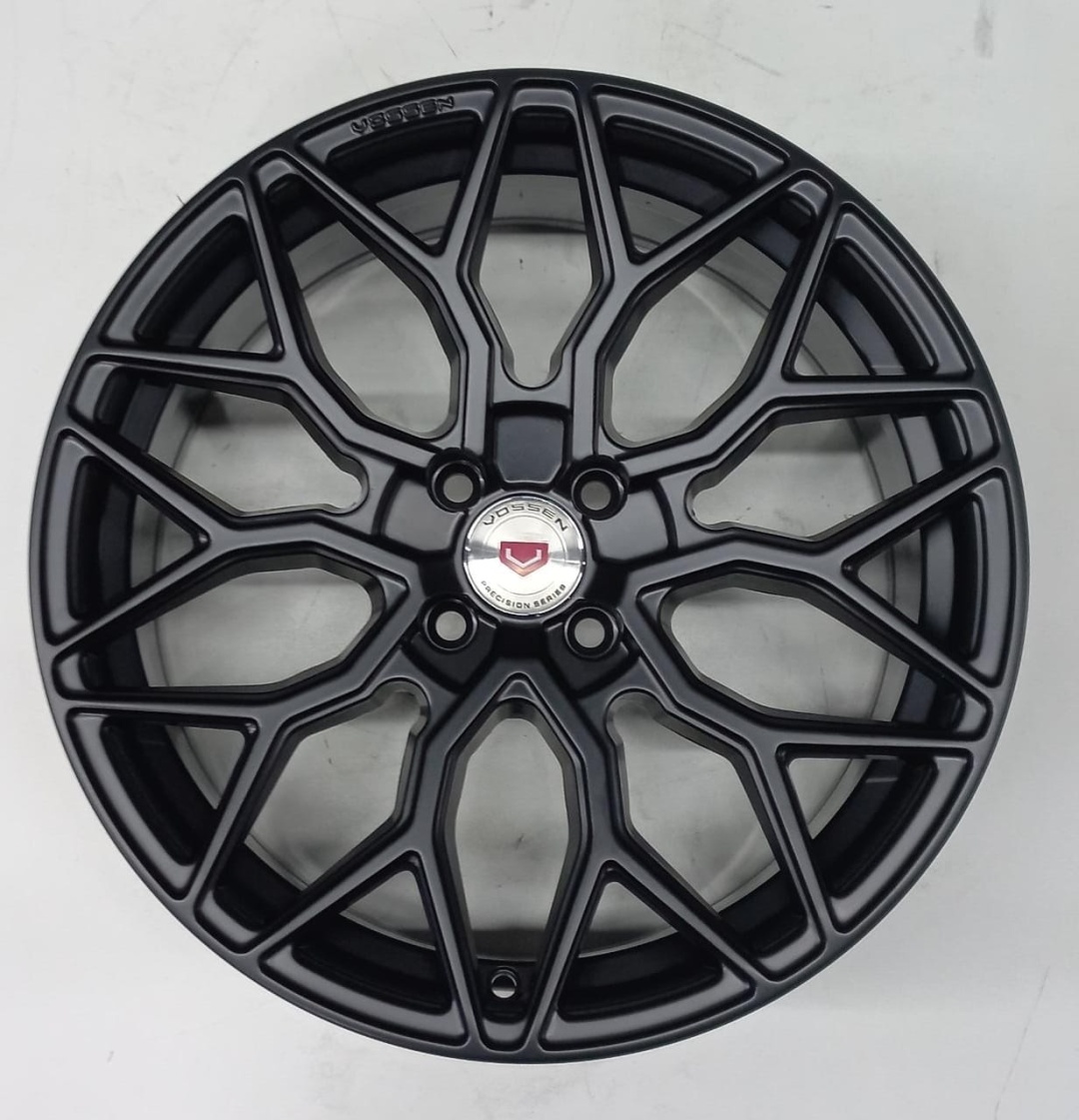 Vossen 1701 7.5x17/4x100 D67.1 ET35 черный