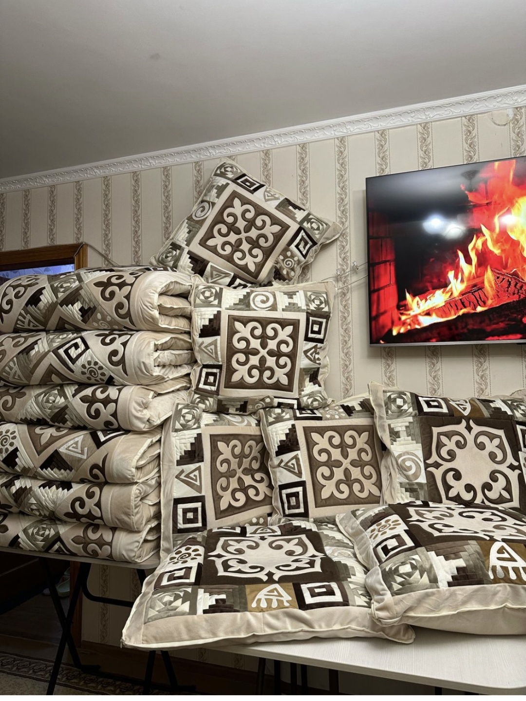 DekoHome комплект корпе с подушками 220x80, вата, бежевый, коричневый, кофейный